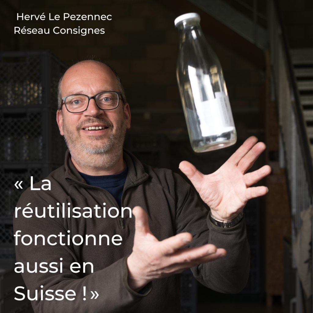 Aureverre_Mehrweg_Event_Glasflaschen_LePezennec_Speaker_Schweiz Portrait d'un speaker invité au premier événement suisse sur la réutilisation, Hervé Le Pezennec, présentant les pratiques en matière de réutilisation chez Réseau Consignes.